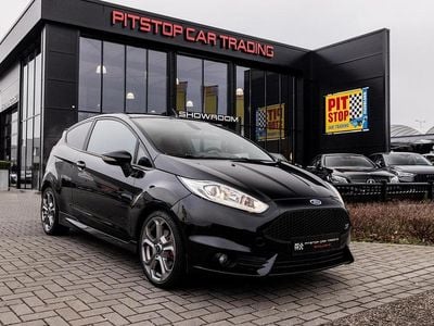 Zwart Occasion 2014 Ford Fiesta ST Hatchback | € 13.750 (Duur)