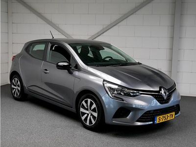 Occasion Renault Clio V Equilibre 93 PK (68 kW) 2023 Grijs Hatchback