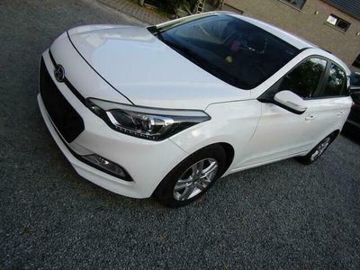 Occasion Hyundai i20 101 PK (74 kW) 2016 Wit Sedan