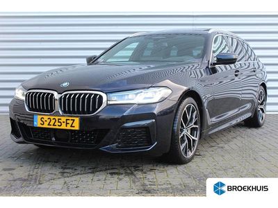 Zwart Occasion 2022 BMW 530 Executive Stationwagen | € 42.900 (Iets duurder)