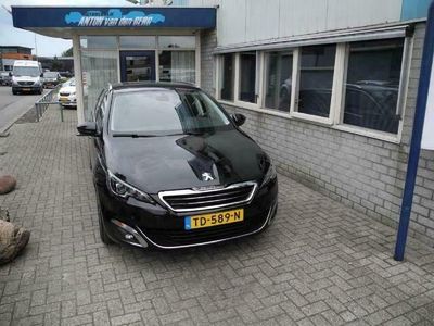 tweedehands Peugeot 308 1.6 e-HDi Allure Automaat