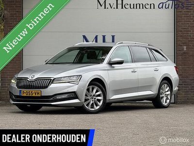 Grijs Gebruikt 2021 Skoda Superb Stationwagen | € 17.495 (Goede deal)