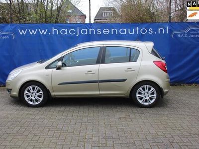 tweedehands Opel Corsa 1.4-16V Cosmo automaat