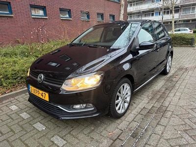 Zwart Occasion 2014 VW Polo Comfortline Hatchback | € 5.000 (Eerlijke prijs)