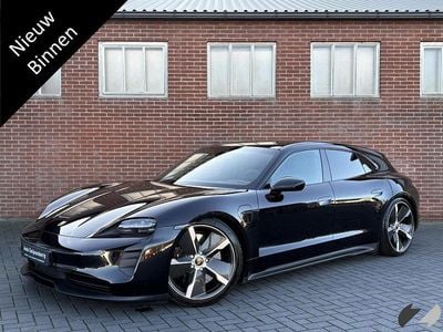 Occasion Porsche Taycan Sport Turismo 300 kW (408 PK) 2022 Zwart (metallic) Stationwagen