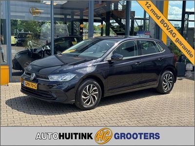 Zwart Occasion 2023 VW Polo Life Hatchback | € 21.950 (Eerlijke prijs)