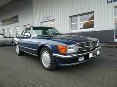 Blauwnauticblau Occasion 1989 Mercedes 560 Cabriolet | € 54.900