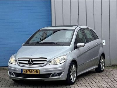 Mercedes B200