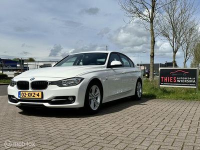 tweedehands BMW 320 3-SERIE i Upgrade Edition CRUISE/NAVI/PDC/AUTOMAAT/