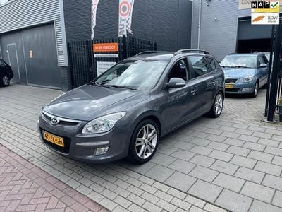 Occasion Hyundai i30 126 PK (92 kW) 2008 Grijs, metallic lak Stationwagen
