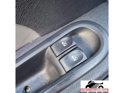 Wit Occasion 2011 Renault Twingo Authentique Hatchback | € 1.995 (Eerlijke prijs)