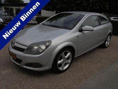 Opel Astra GTC