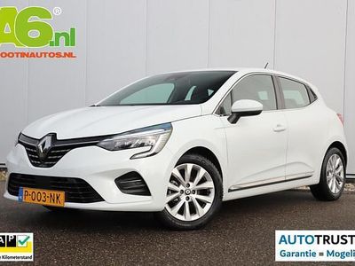 Wit Gebruikt 2022 Renault Clio V Intens Hatchback | € 13.499 (Eerlijke prijs)