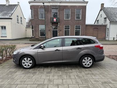 Bruin (metallic) Occasion 2014 Ford Focus Stationwagen | € 3.800 (Eerlijke prijs)
