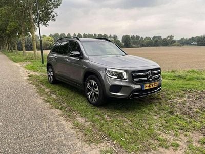 Mercedes GLB200