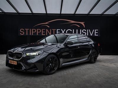 Grijs Occasion 2024 BMW M5 Sedan | € 136.900 (Eerlijke prijs)