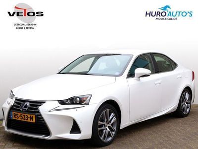 Lexus IS300h