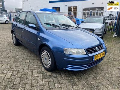 Gladys Wierook eerste Fiat Stilo occasion - 32 te koop - Getaxeerd door AutoUncle