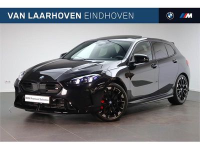 Zwart Occasion 2025 BMW M135 Executive Hatchback | € 64.850 (Duur)