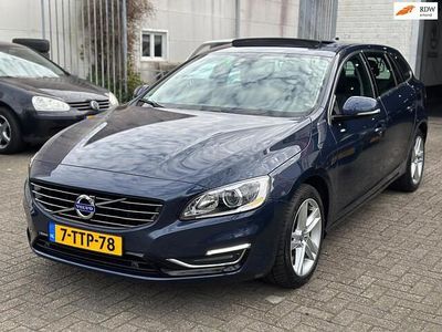 Occasion Volvo V60 Summum 215 PK (158 kW) 2014 Blauw Stationwagen