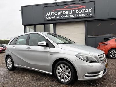 Grijs Occasion 2012 Mercedes B180 Ambition MPV | € 9.500 (Goede deal)