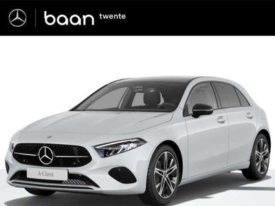 tweedehands Mercedes A180 Luxury-Line | Nightpakket | Panoramadak | Sfeerver