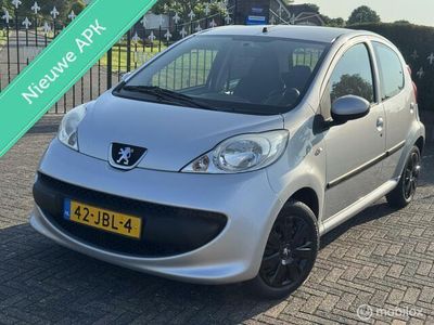 Grijs Gebruikt 2009 Peugeot 107 Hatchback | € 1.750 (Eerlijke prijs)