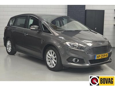 Grijs Gebruikt 2016 Ford S-MAX Titanium MPV | € 17.950 (Iets duurder)