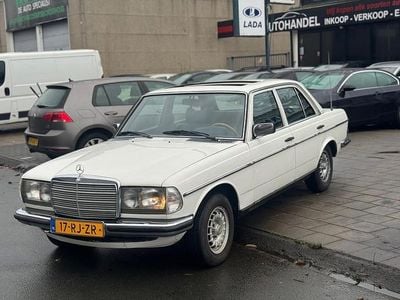 Occasion 1978 Mercedes E280 | € 12.750