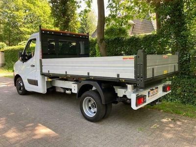 Wit Occasion 2022 Renault Master Van | € 43.690