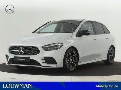 tweedehands Mercedes B180 AMG Line | Nightpakket | Premium pakket | EASY PACK achterklep | USB-pakket plus | | MBUX augmented reality voor navigatie | Sfeerverlichting | Zitcomfortpakket |