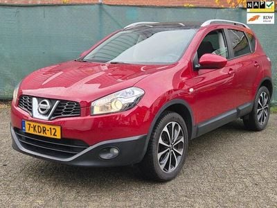 Rood (metallic) Gebruikt 2013 Nissan Qashqai SUV | € 7.999 (Eerlijke prijs)