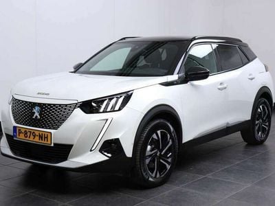 tweedehands Peugeot e-2008 PRIJS IS INCL BTW / GT-LINE EV 50KWh / 136PK NAVIGATIE BY APP CLIMATE EN CRUISE CONTROL 17" LMV CAMERA PDC V+A DONKER GLAS DONKE
