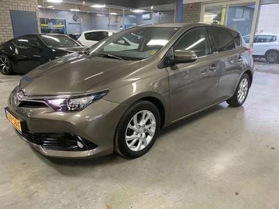 Toyota Auris Hybrid