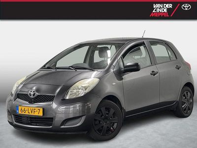 Grijs Gebruikt 2010 Toyota Yaris Comfort Hatchback | € 6.450 (Duur)