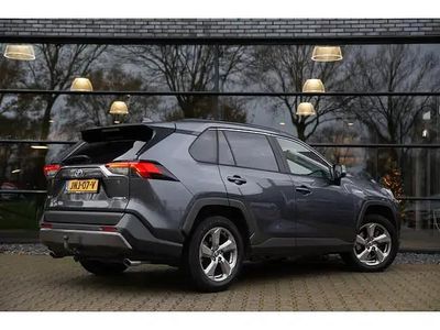 Grijs (metallic) Occasion 2020 Toyota RAV4 Hybrid Executive SUV | € 31.950 (Eerlijke prijs)