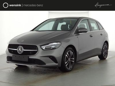 tweedehands Mercedes B250 e Luxury Line | Nieuw model | Verwarmd stuur | Panoramadak | Trekhaak | 77 KM elektrisch rijbereik |