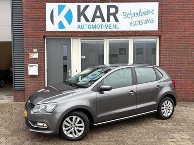 Grijs (metallic) Occasion 2015 VW Polo Comfortline Hatchback | € 4.850 (Goede deal)