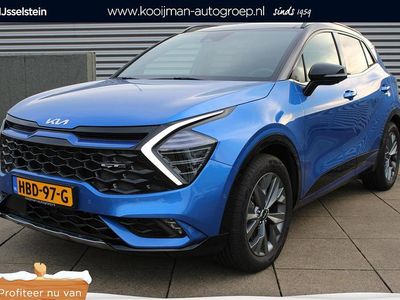 Blue flame / pearl black Occasion 2025 Kia Sportage GT SUV | € 43.895 (Eerlijke prijs)