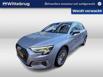 Grijs Occasion 2022 Audi A3 Sportback Advanced Hatchback | € 24.950 (Super prijs)