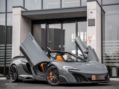 Grijs (metallic) Occasion 2017 McLaren 675LT Cabriolet | € 269.950