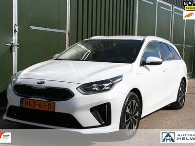 Wit (metallic) Gebruikt 2021 Kia Ceed Sportswagon Stationwagen | € 16.950 (Eerlijke prijs)