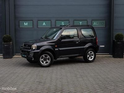 Zwart Occasion 2009 Suzuki Jimny Exclusive SUV | € 13.740 (Eerlijke prijs)