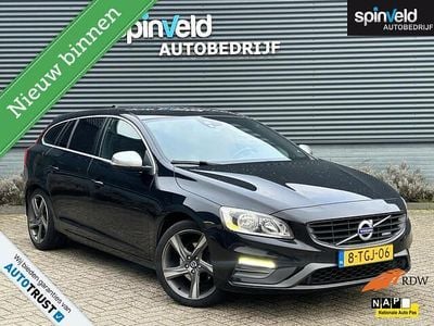 Zwart Gebruikt 2014 Volvo V60 R-Design Stationwagen | € 13.999 (Eerlijke prijs)