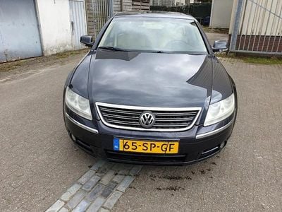 Grijs (metallic) Gebruikt 2006 VW Phaeton Sedan | € 8.950
