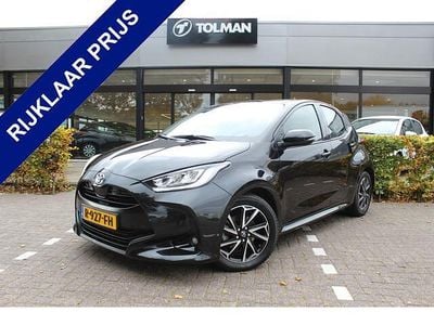 Zwart Gebruikt 2022 Toyota Yaris Hatchback | € 20.950 (Eerlijke prijs)