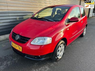 Rood Gebruikt 2007 VW Fox Trendline Hatchback | € 1.195 (Eerlijke prijs)
