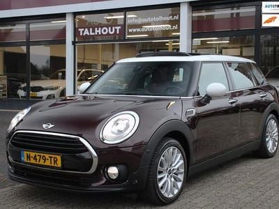 Rood (metallic) Occasion 2016 Mini Cooper Clubman Chili Stationwagen | € 9.700 (Eerlijke prijs)