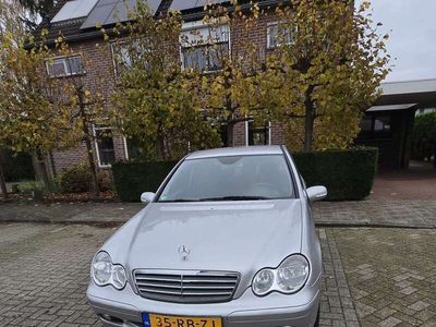 Mercedes C180