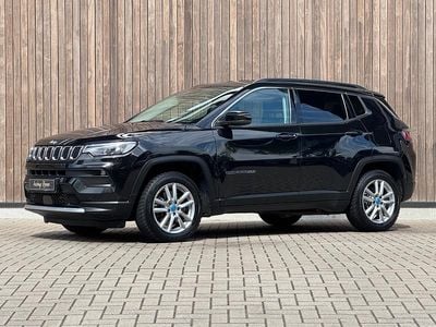 Zwart, metallic lak Gebruikt 2022 Jeep Compass Limited SUV | € 21.900 (Goede deal)